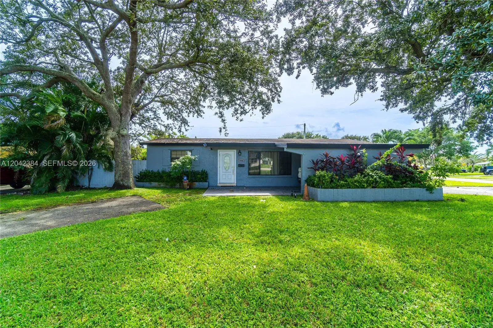 4 bedroom 3 bath Residential for sale at 3338 Taft St, Hollywood FL 33021