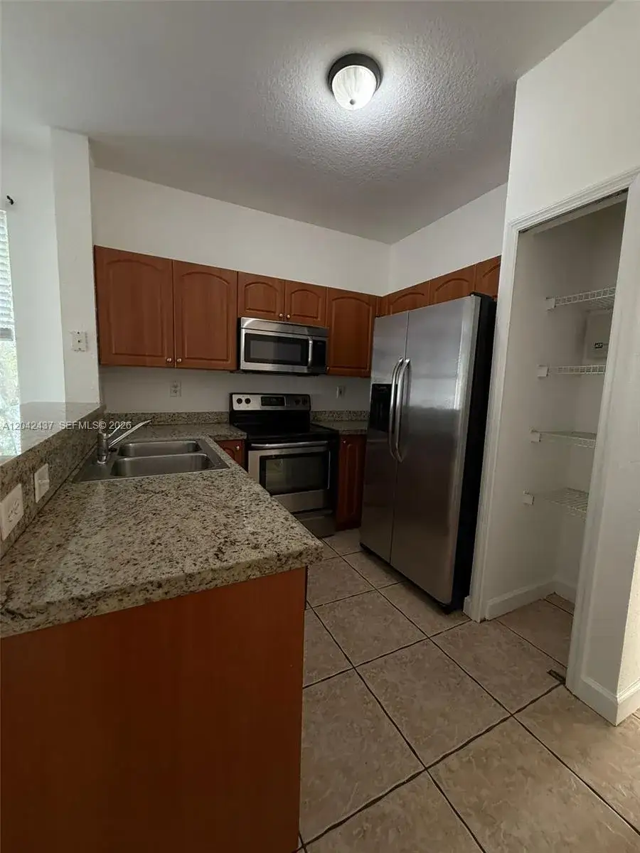 2 bedroom 2 bath Residential Lease for rent at 17640 NW 73rd Ave # 19, Hialeah FL 33015