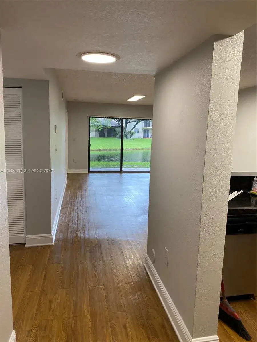 2 bedroom 2 bath Residential Lease for rent at 9981 Nob Hill Ct # 9981, Sunrise FL 33351