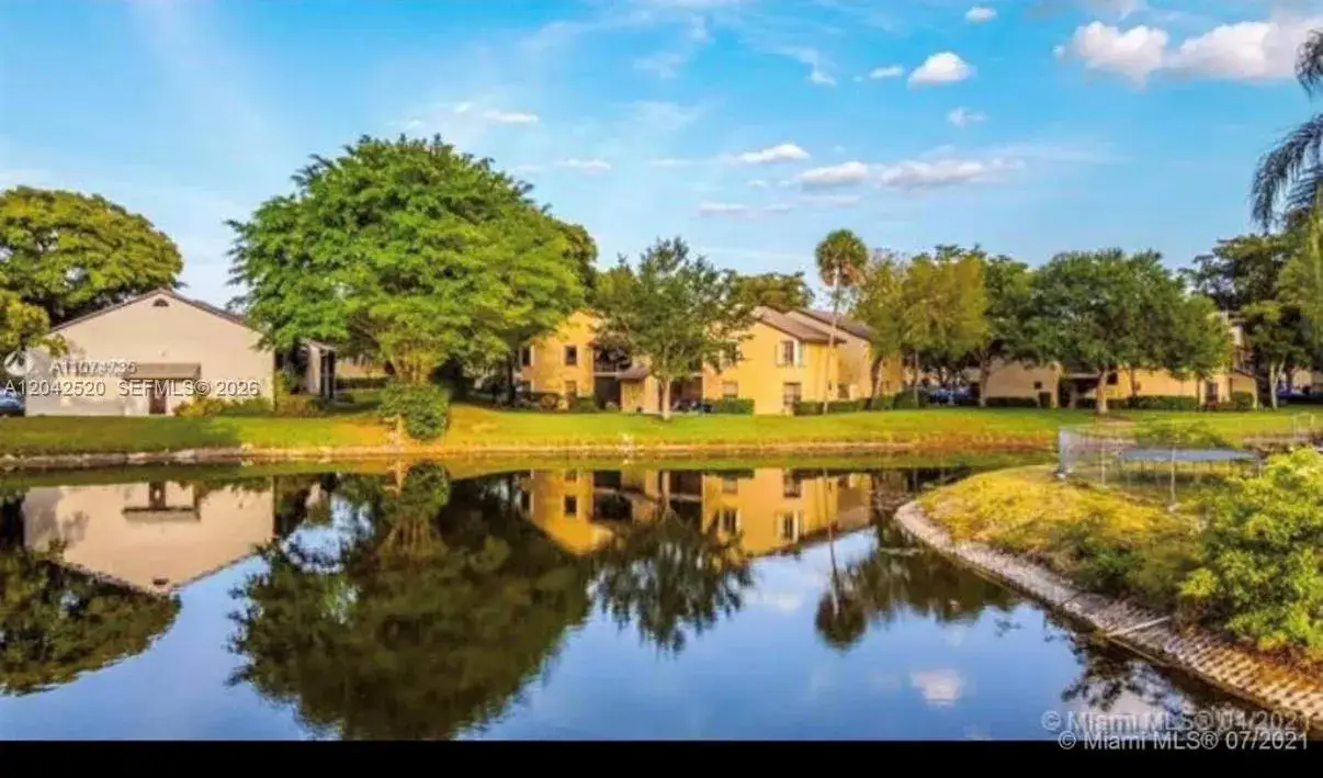 2 bedroom 2 bath Residential Lease for rent at 3833 Cocoplum Cir # 3593, Coconut Creek FL 33063