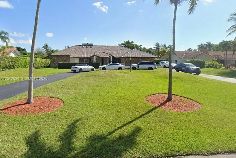 5 bedroom 4 bath Residential Lease for rent at 11305 SW 93 CT, Miami FL 33176