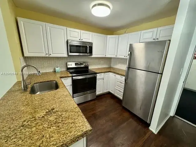 2 bedroom 2 bath Residential for sale at 2029 NW 46th Ave # E202, Lauderhill FL 33313