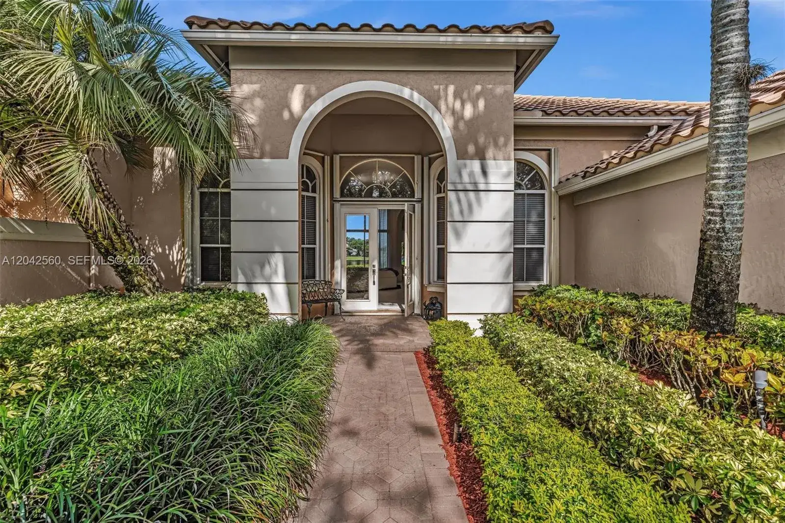 4 bedroom 3 bath Residential for sale at 2733 Meadowood Dr, Weston FL 33332