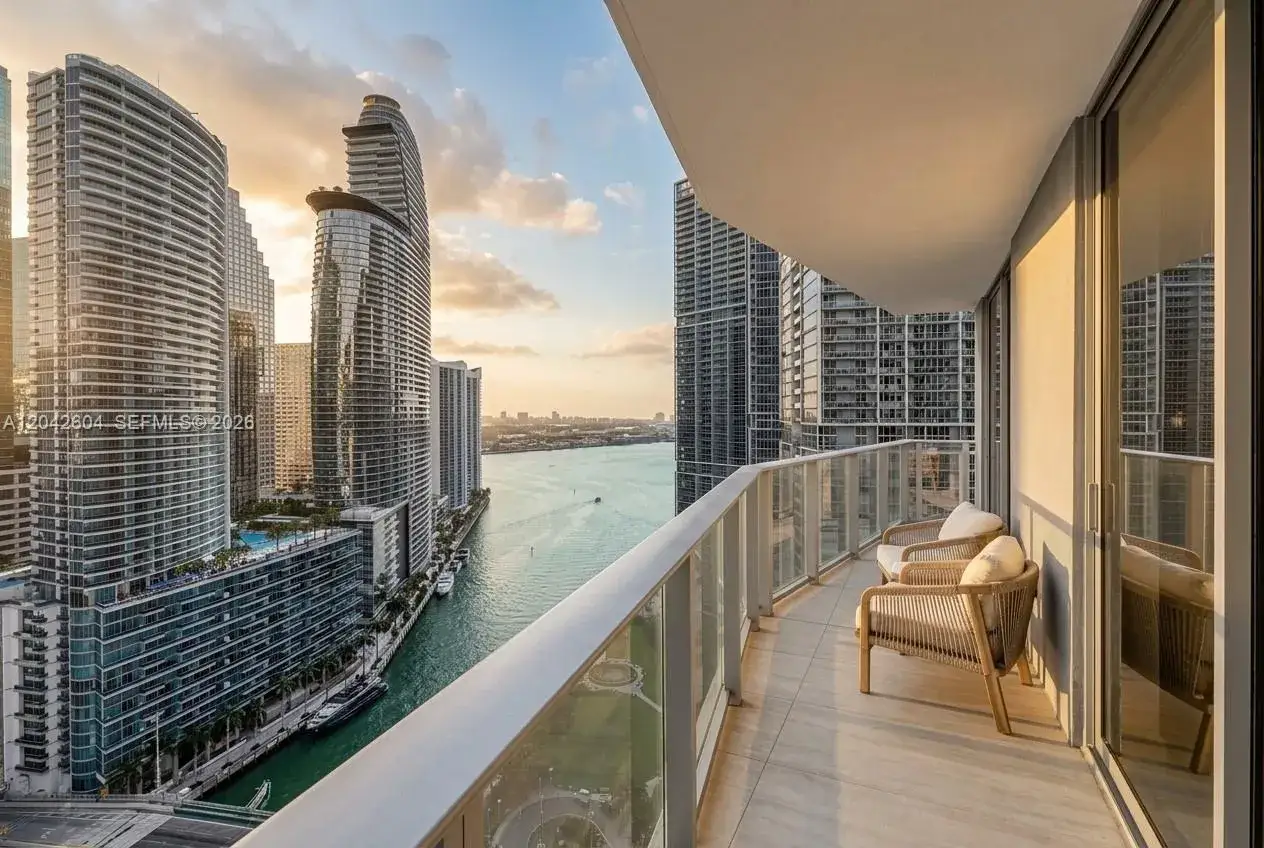 2 bedroom Residential Lease for rent at 77 SE 5th ST # 3001, Miami FL 33131