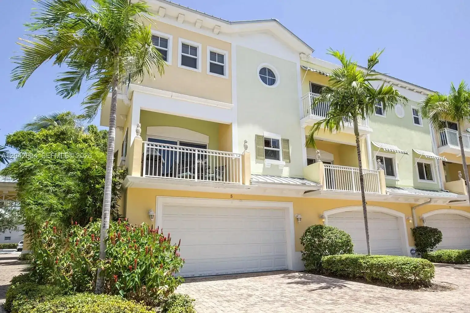 3 bedroom 3 bath Residential Lease for rent at 708 SE 15th St # 5, Fort Lauderdale FL 33316