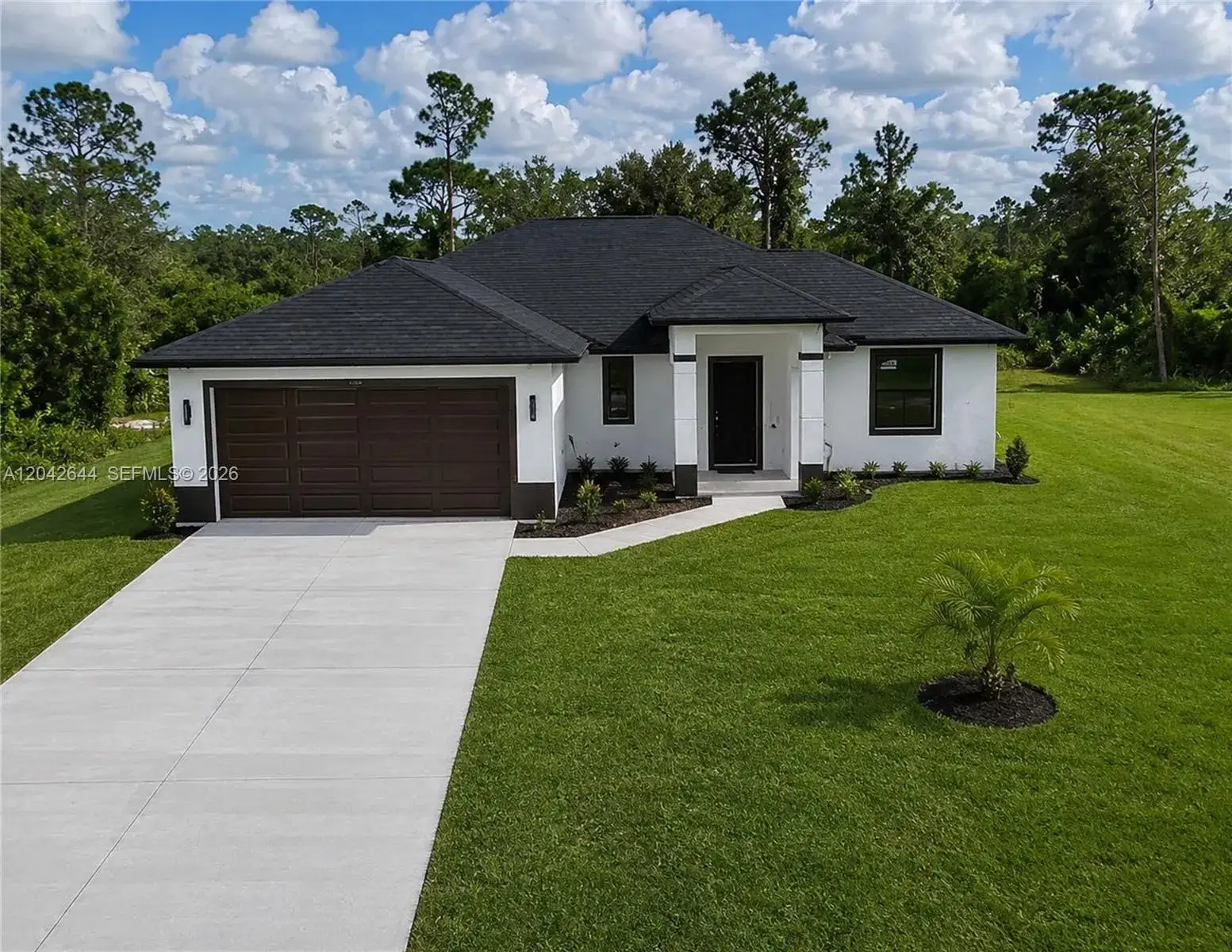 3 bedroom 2 bath Residential for sale at 1117 Hudson, Lehigh Acres FL 33974