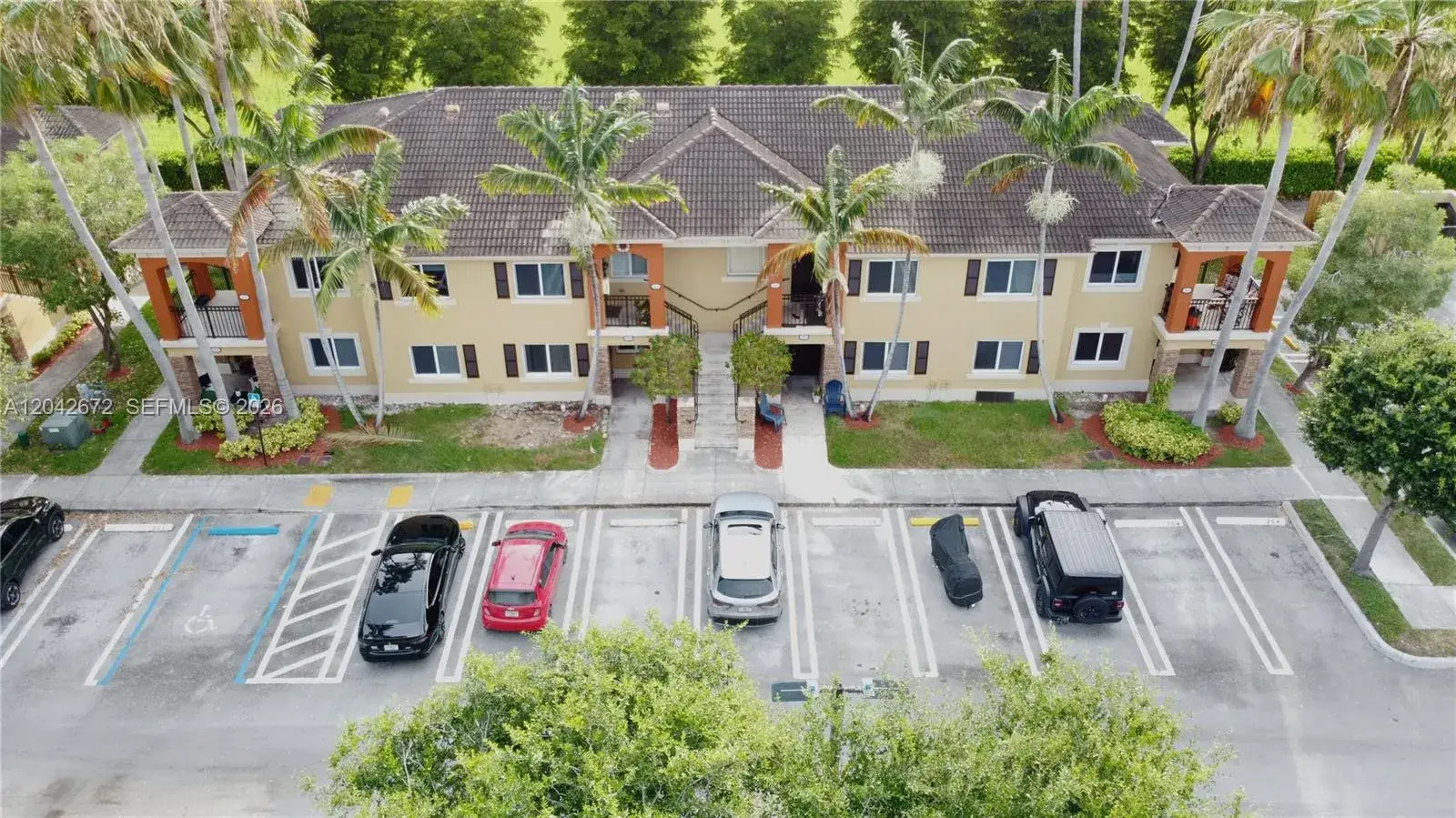 2 bedroom 2 bath Residential for sale at 990 NE 33rd Ter # 102, Homestead FL 33033