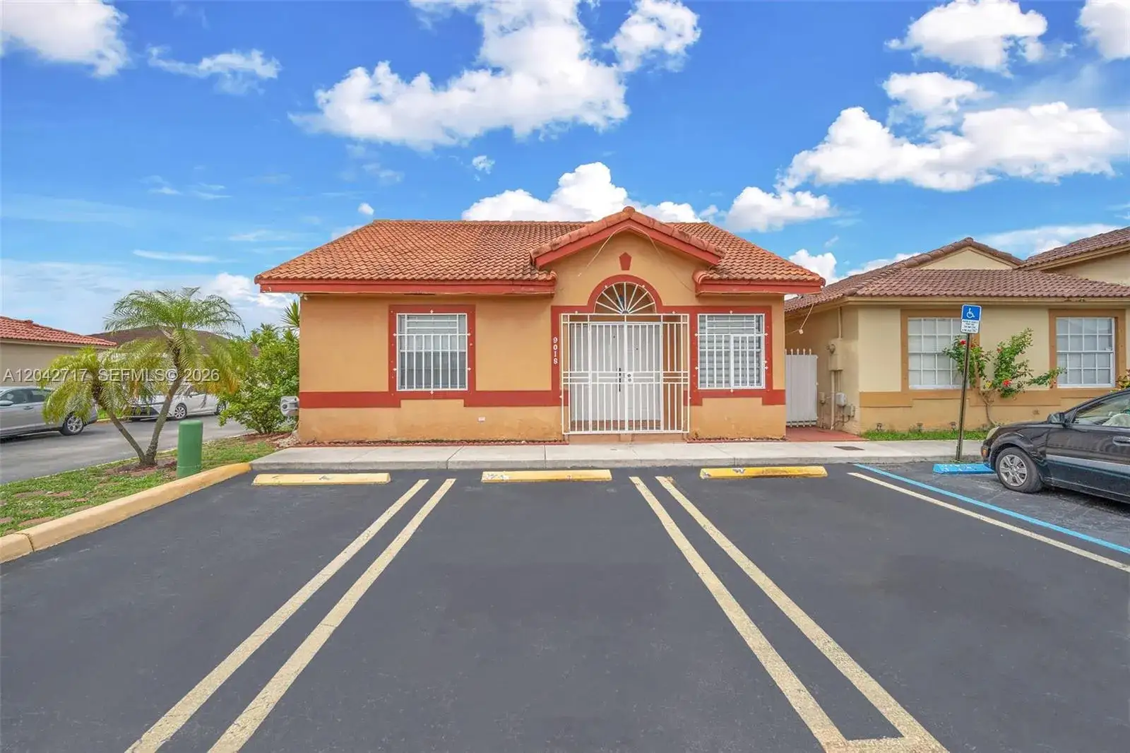 3 bedroom 2 bath Residential for sale at 9018 NW 120th St # 133, Hialeah Gardens FL 33018