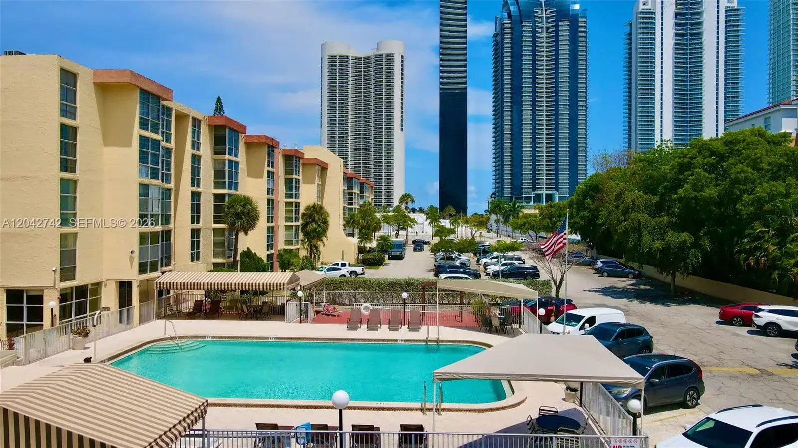 1 bedroom 1 bath Residential Lease for rent at 200 172nd St # 114, Sunny Isles Beach FL 33160