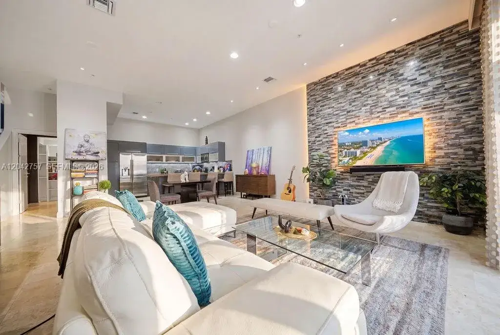 4 bedroom 4 bath Residential for sale at 710 NE 3rd Ave, Fort Lauderdale FL 33304