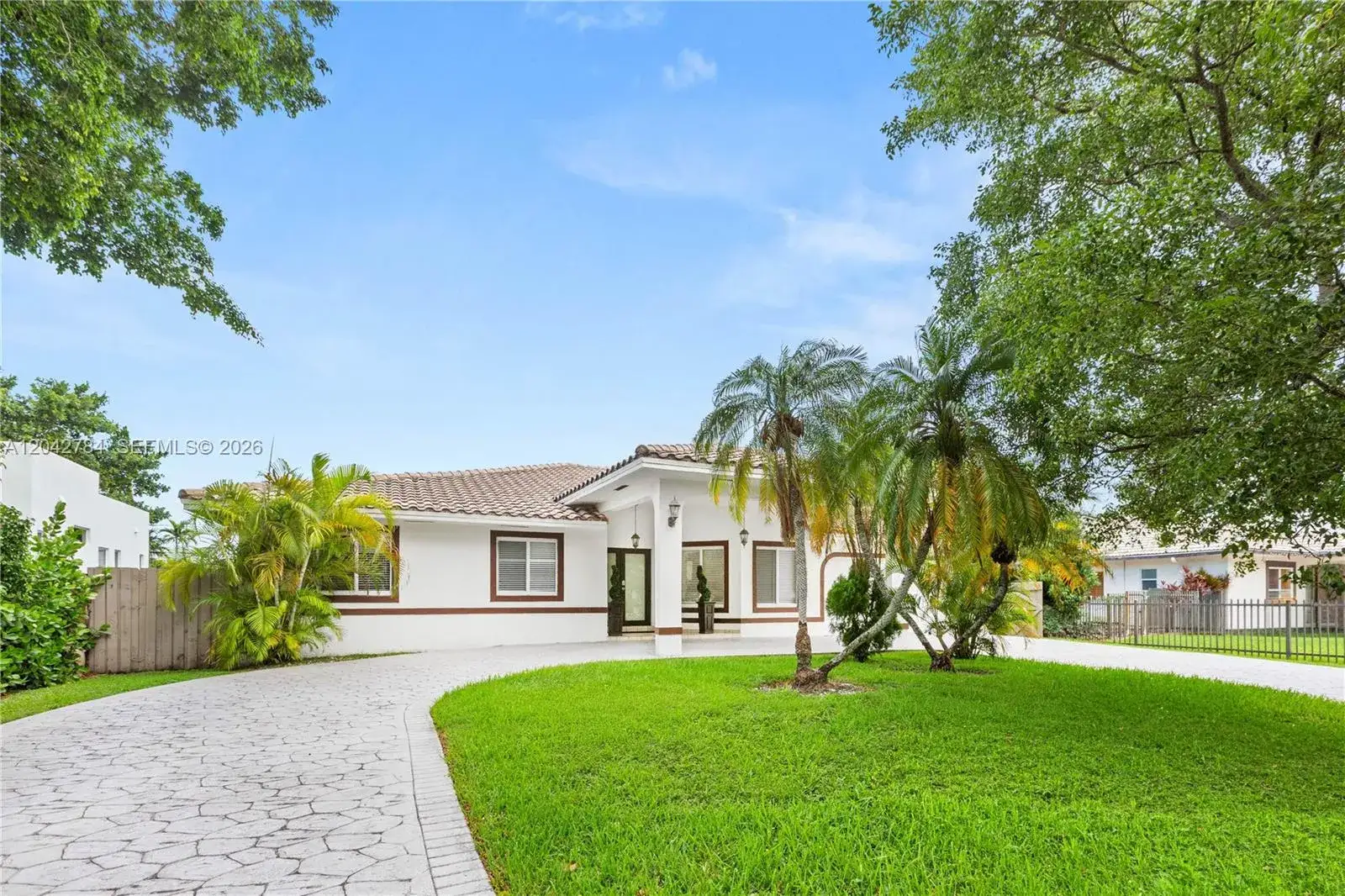 4 bedroom 3 bath Residential for sale at 9840 NW 28th Ter, Doral FL 33172