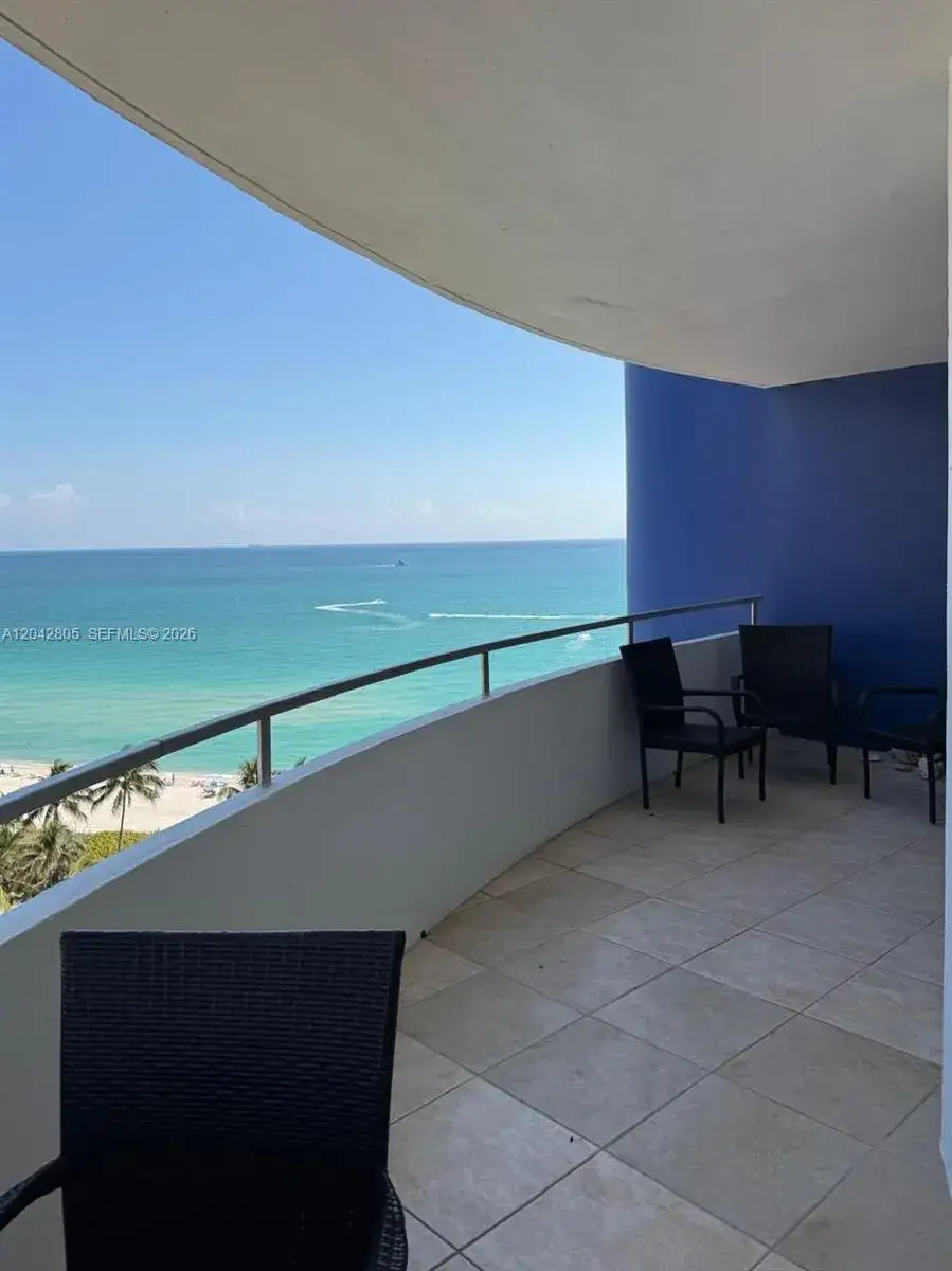 2 bedroom 2 bath Residential Lease for rent at 5161 E Collins Ave # 1612, Miami Beach FL 33140