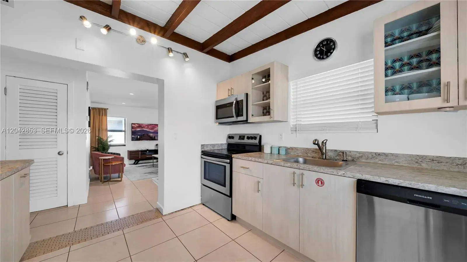 1 bedroom 1 bath Residential Lease for rent at 1704 Rodman St # 3, Hollywood FL 33020