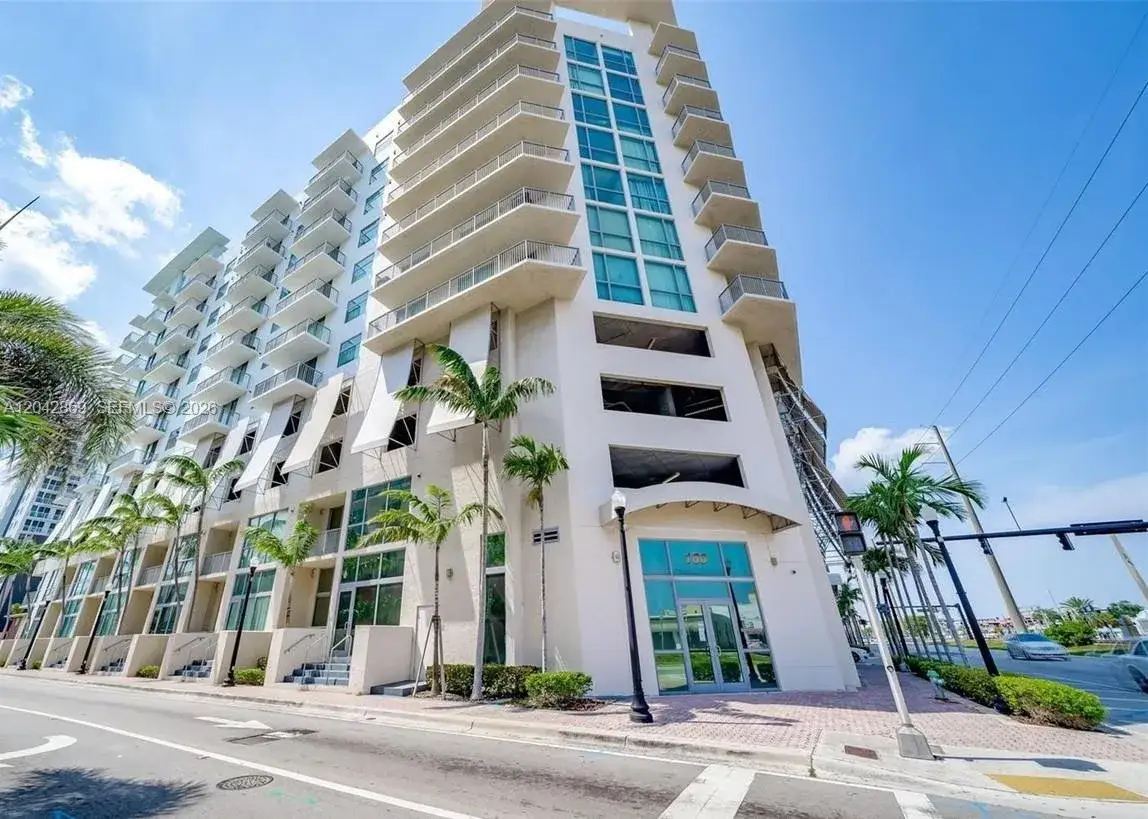 Commercial Sale for sale at 140 S Dixie Hwy, Hollywood FL 33020