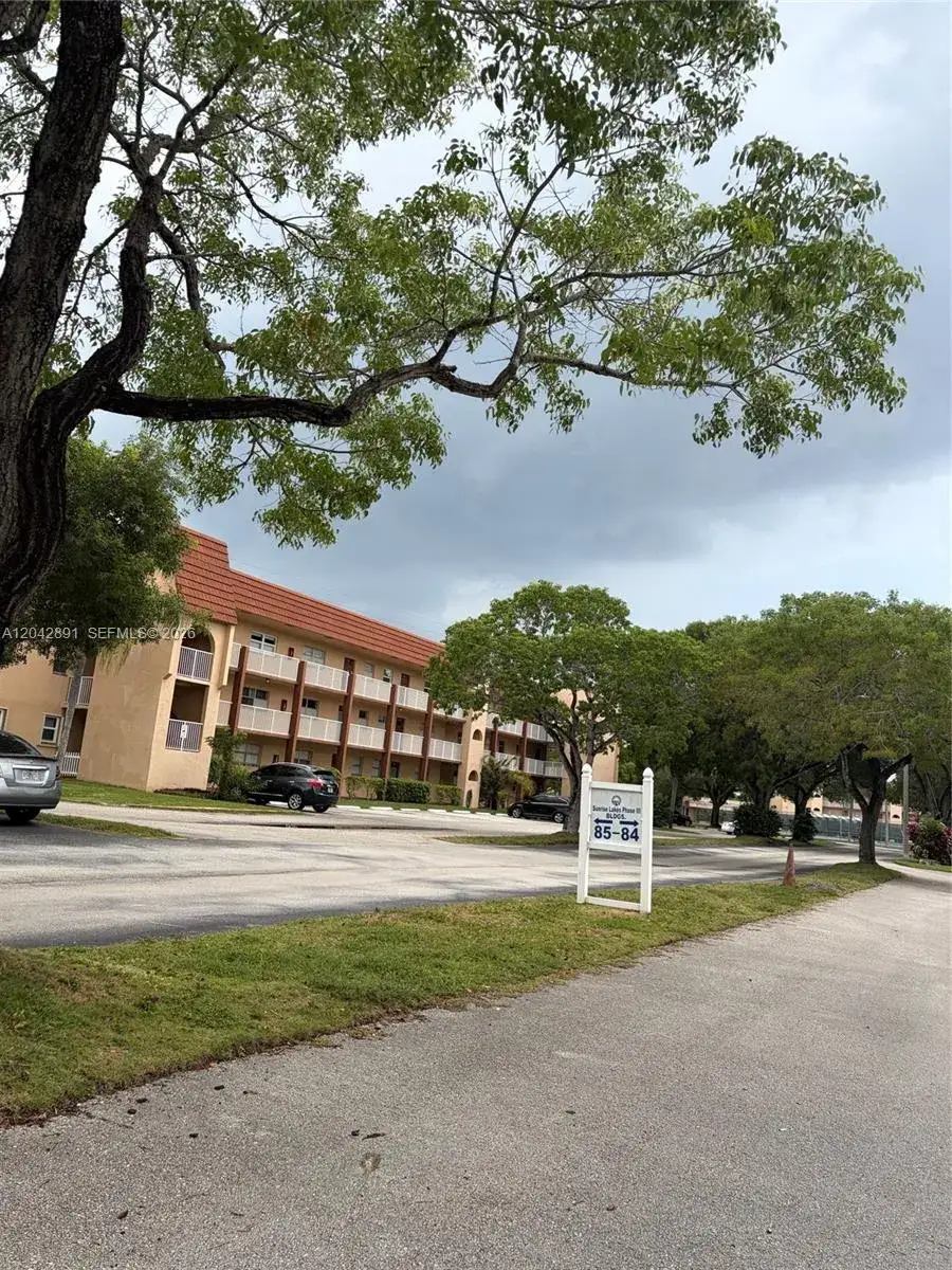 2 bedroom 2 bath Residential for sale at 2741 N Pine Island Rd # 109, Sunrise FL 33322