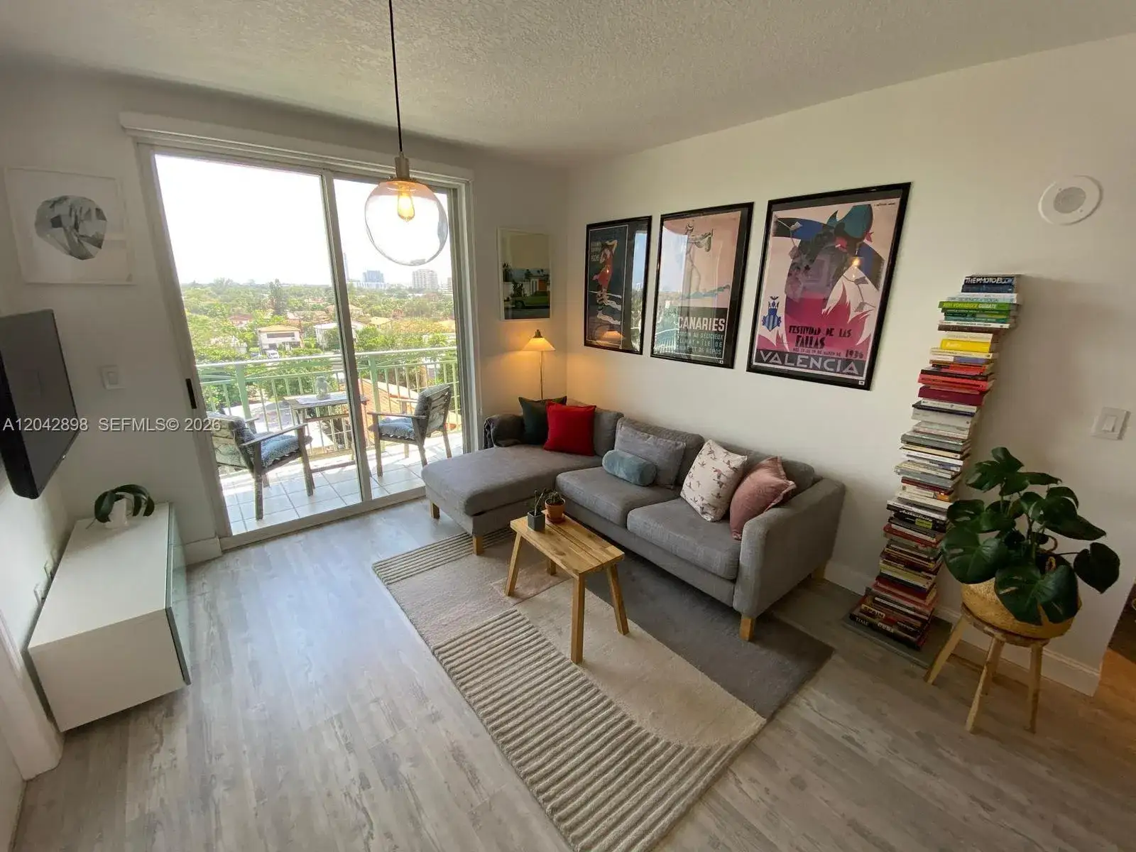 2 bedroom 2 bath Residential Lease for rent at 3500 Coral Way # 707, Miami FL 33145