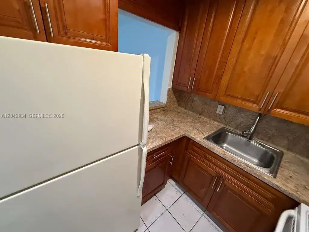 1 bedroom 1 bath Residential Lease for rent at 4370 NW 11th St # 214, Miami FL 33126