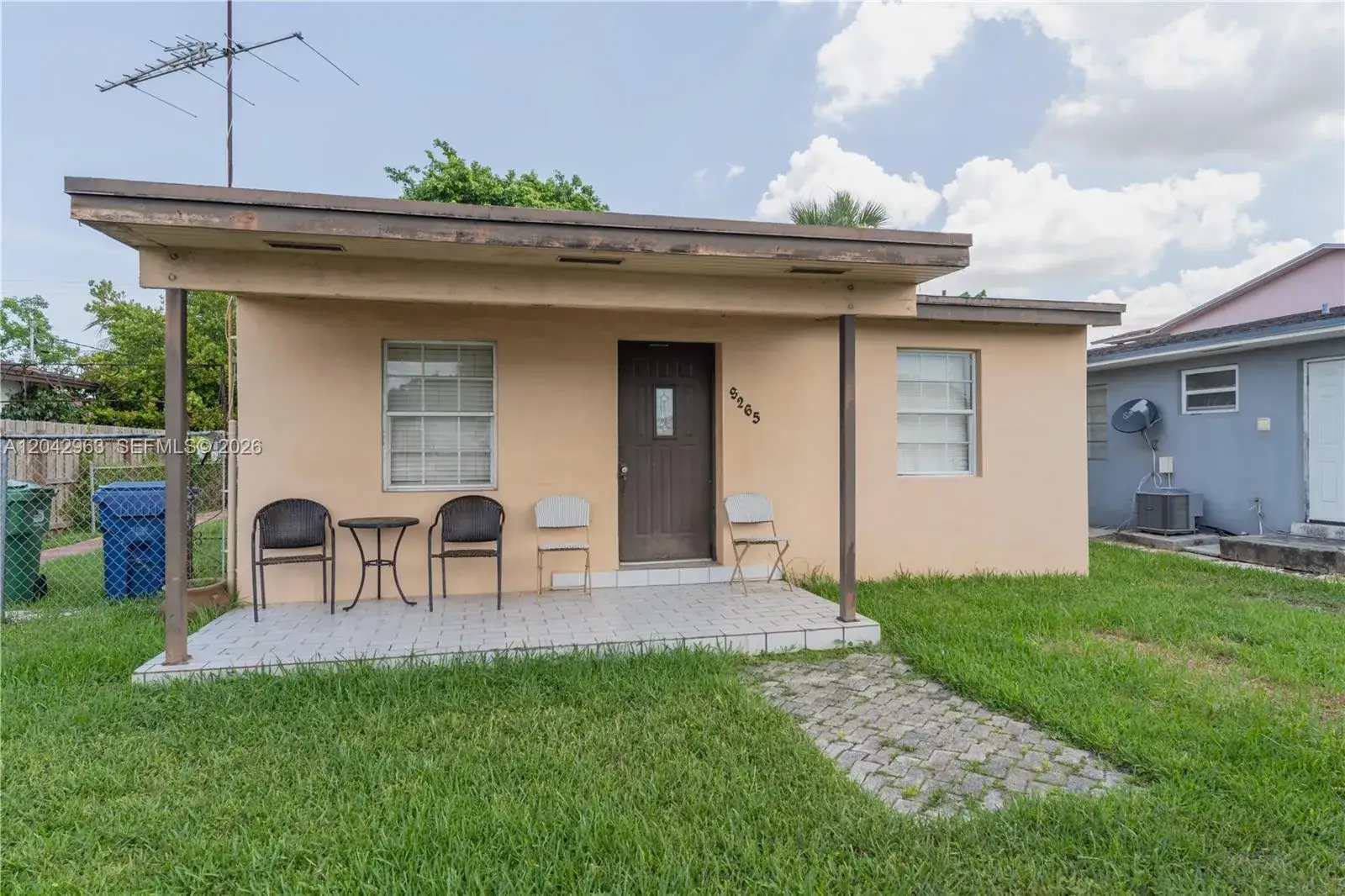 2 bedroom 1 bath Residential for sale at 9265 SW 38th St, Miami FL 33165