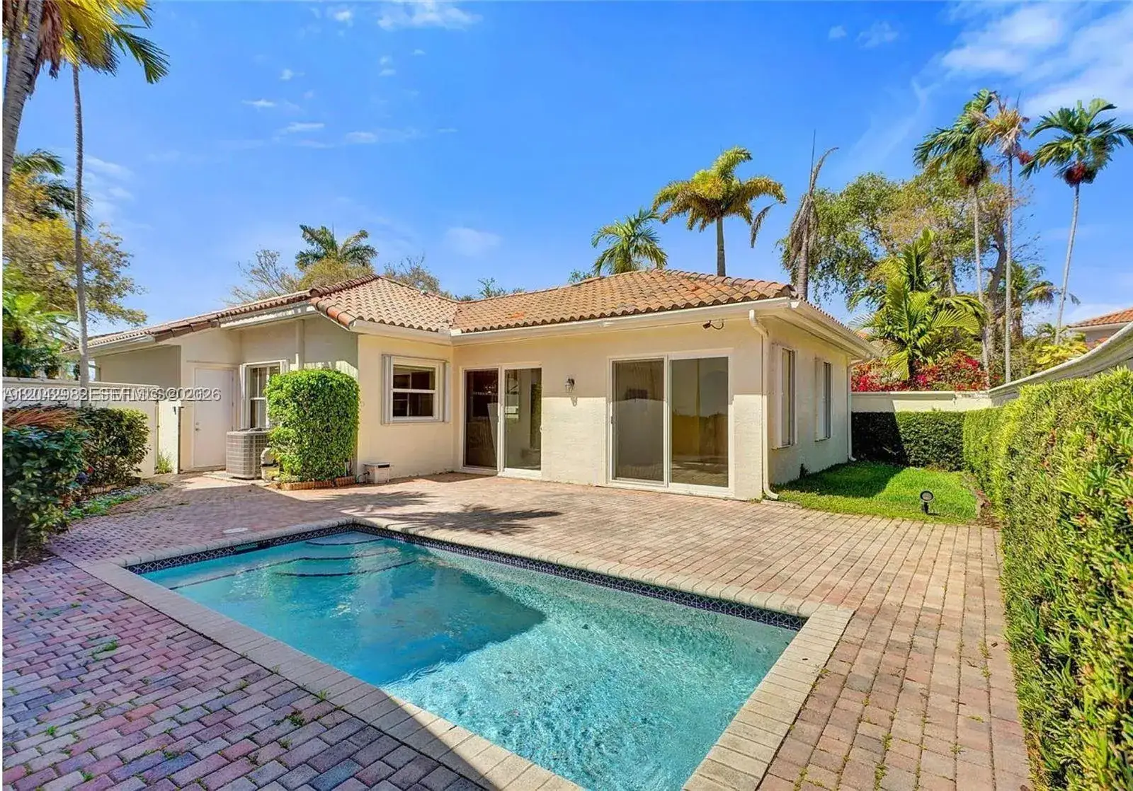 3 bedroom 2 bath Residential Lease for rent at 1459 Shoreline Way # 116, Hollywood FL 33019