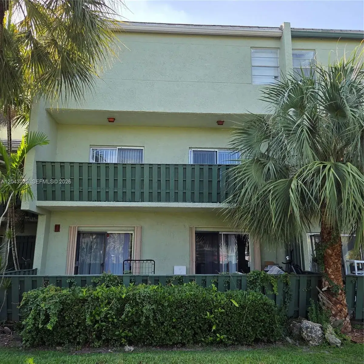 2 bedroom 2 bath Residential Lease for rent at 8905 NW 28th Dr # B, Coral Springs FL 33065
