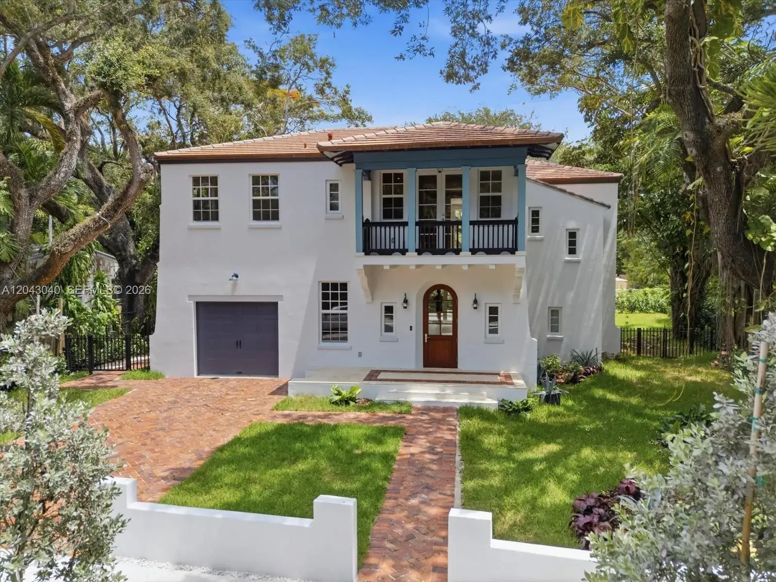 5 bedroom 5 bath Residential for sale at 6333 SW 69th St, South Miami FL 33143