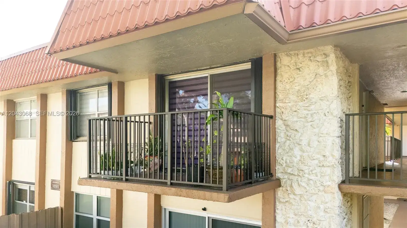 1 bedroom 1 bath Residential for sale at 10501 SW 108th Ave # 209, Miami FL 33176