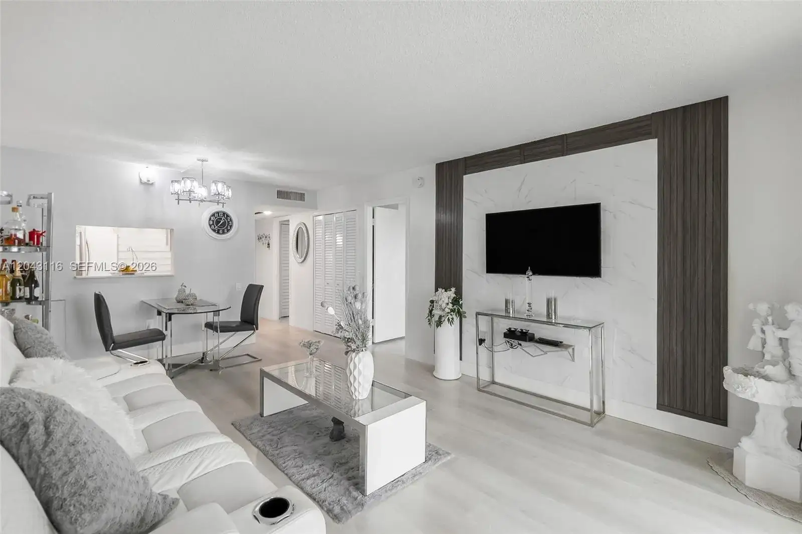 1 bedroom 1 bath Residential for sale at 9360 Lime Bay Blvd # 202, Tamarac FL 33321