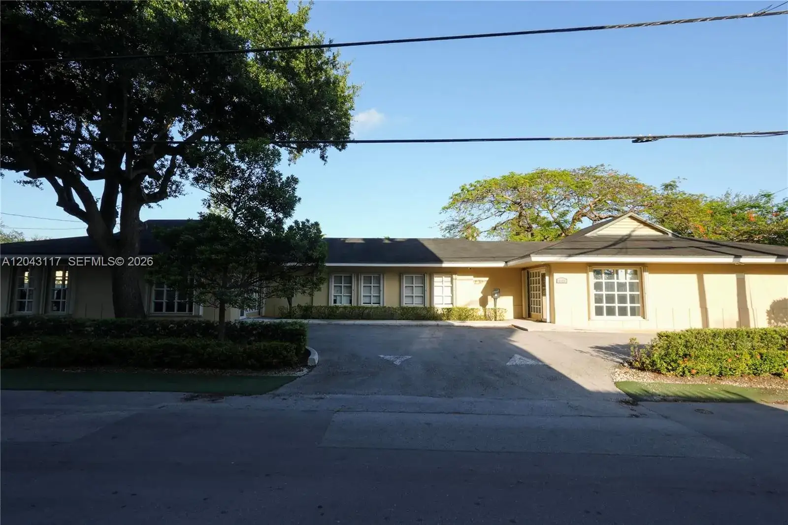 Commercial Sale for sale at 8125 SW 120th St, Pinecrest FL 33156