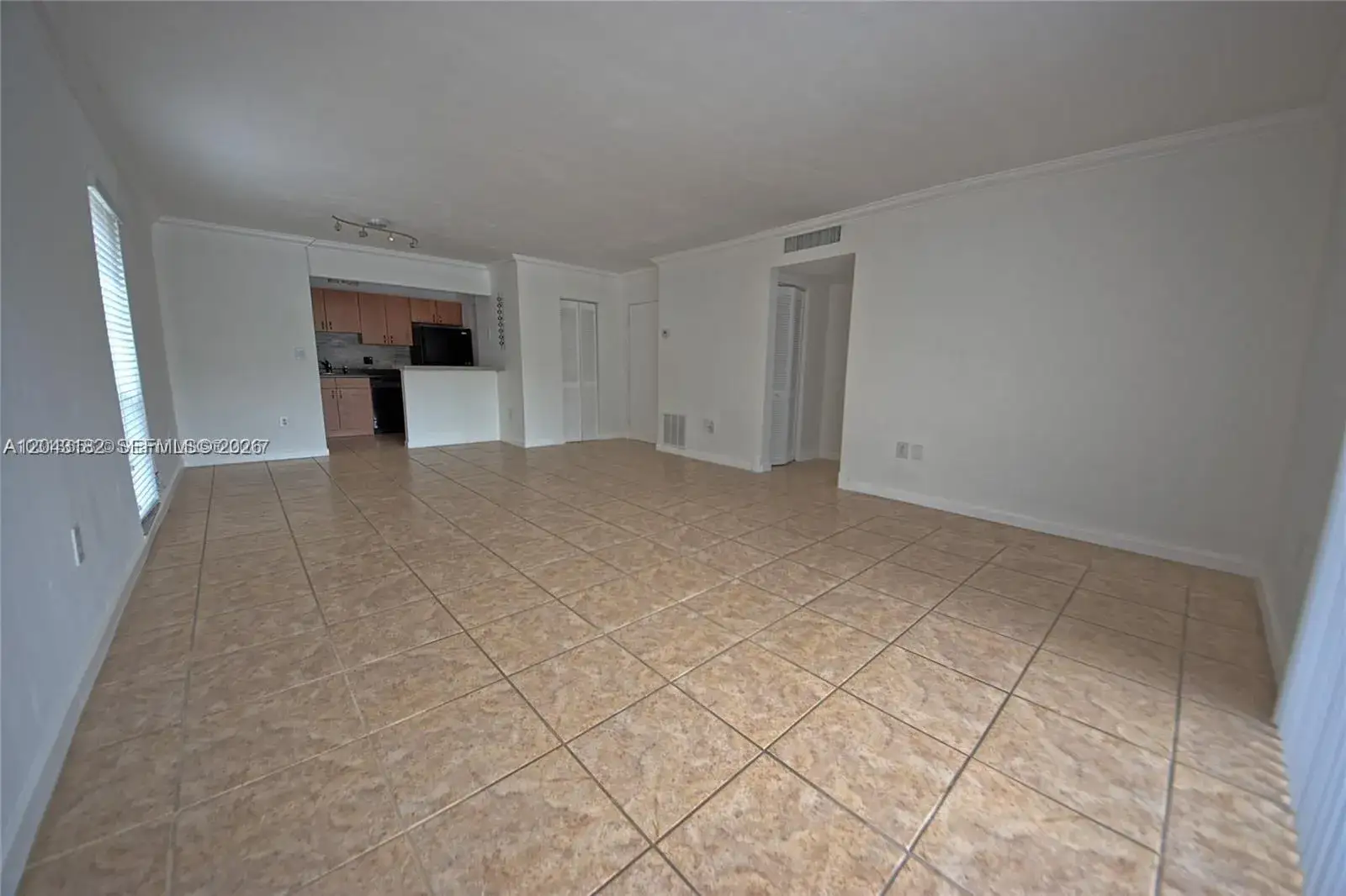 1 bedroom 1 bath Residential Lease for rent at 6900 N Kendall Dr # A209, Pinecrest FL 33156