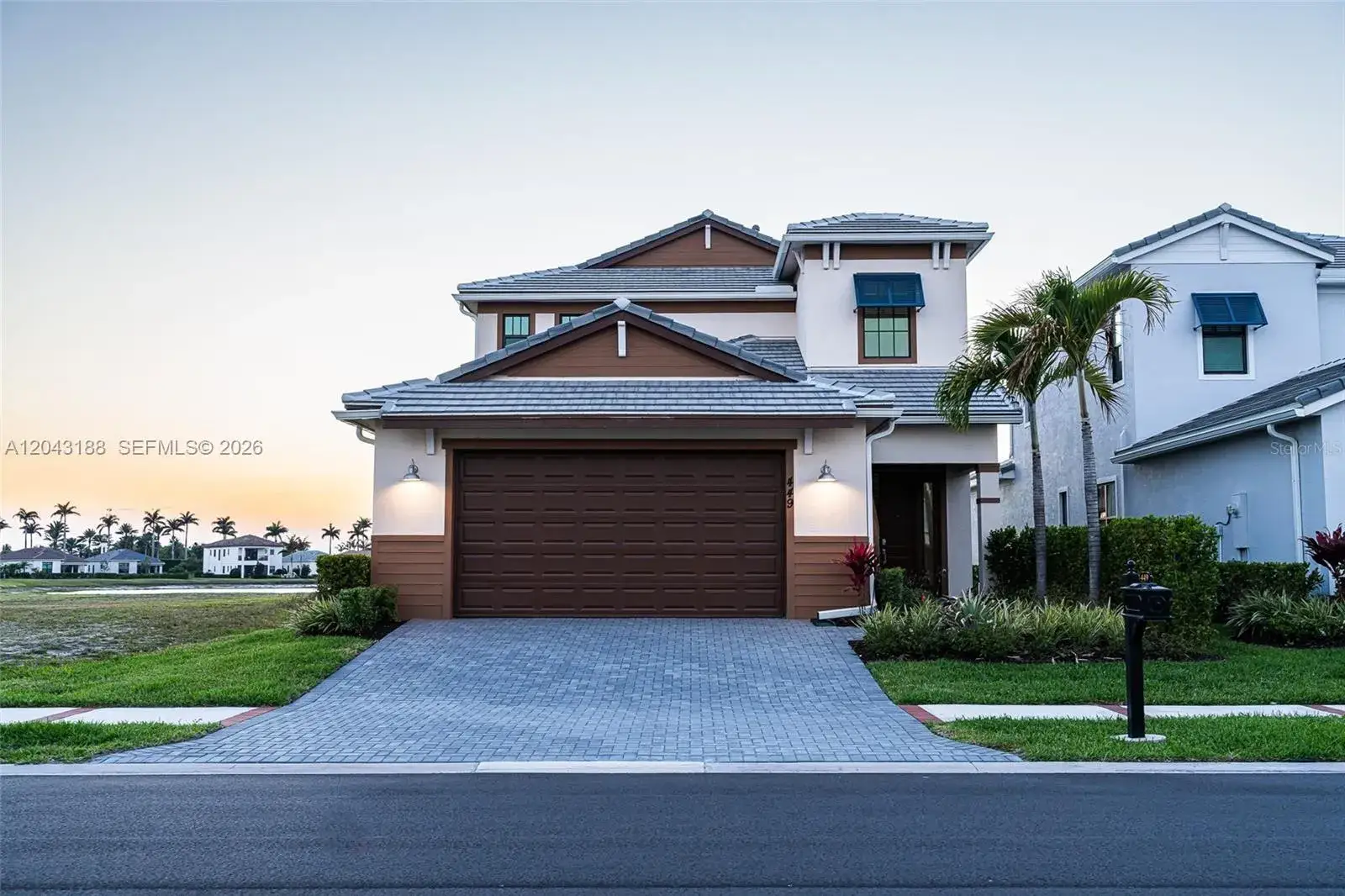 5 bedroom 4 bath Residential for sale at 449 SE Fascino Cir, Port St. Lucie FL 34984