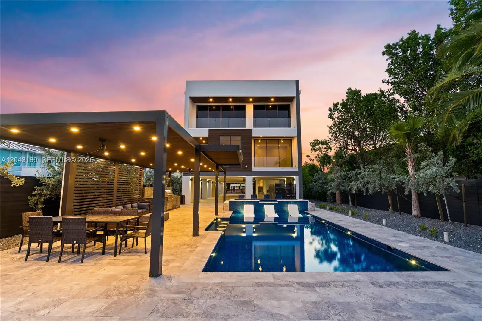 7 bedroom 7 bath Residential for sale at 16 Seaside Ave, Key Largo FL 33037