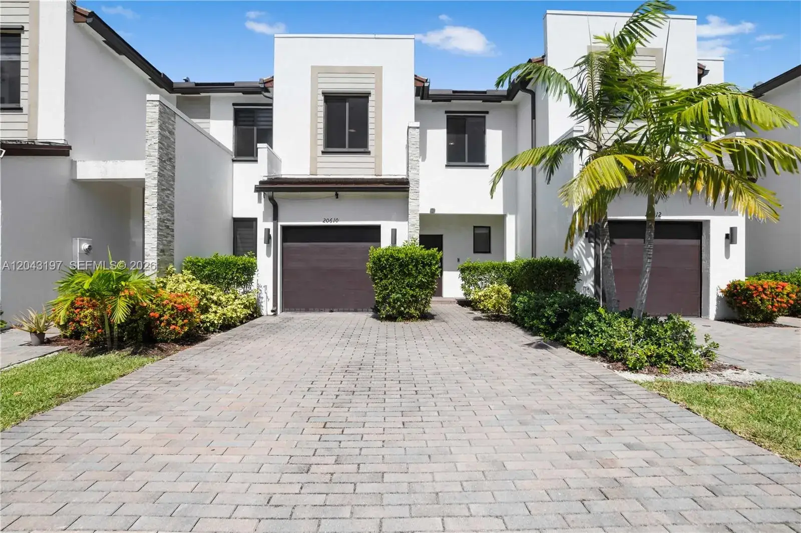 3 bedroom 2 bath Residential Lease for rent at 20610 NE 5th Pl, Miami FL 33179
