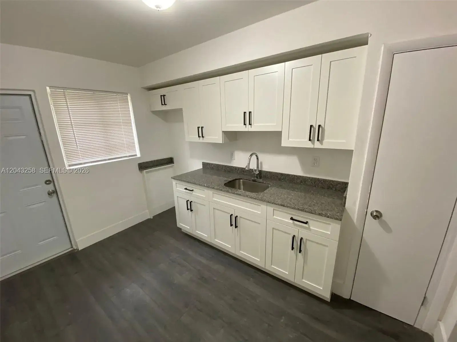 1 bedroom 1 bath Residential Lease for rent at 1842 Madison St # 3, Hollywood FL 33020