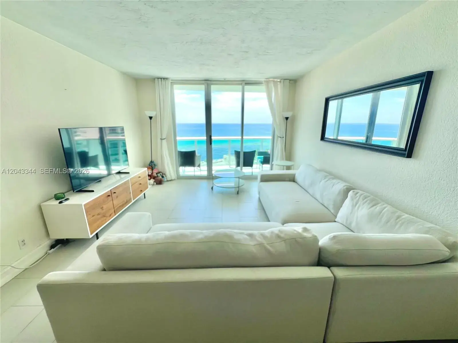 1 bedroom 1 bath Residential for sale at 3801 S Ocean Dr # 11M, Hollywood FL 33019