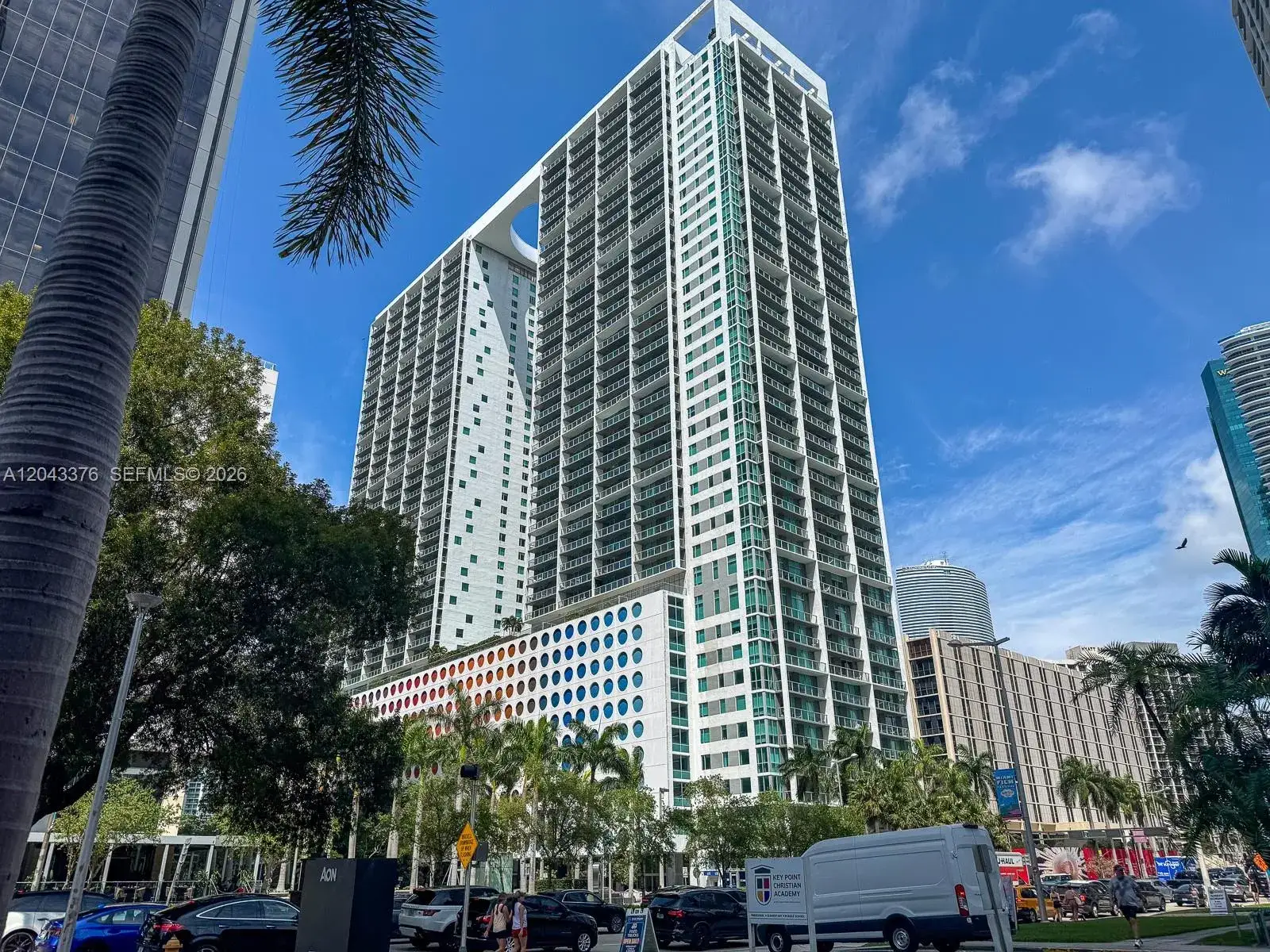 2 bedroom 2 bath Residential Lease for rent at 500 Brickell Ave # 1407, Miami FL 33131