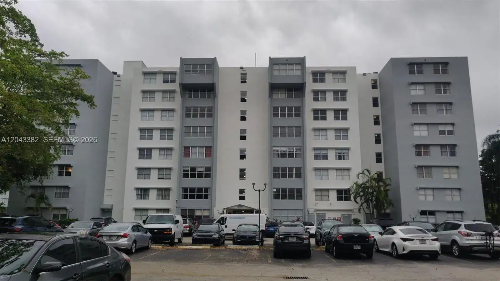 1 bedroom 1 bath Residential Lease for rent at 9001 SW 77th Ave # C606, Miami FL 33156