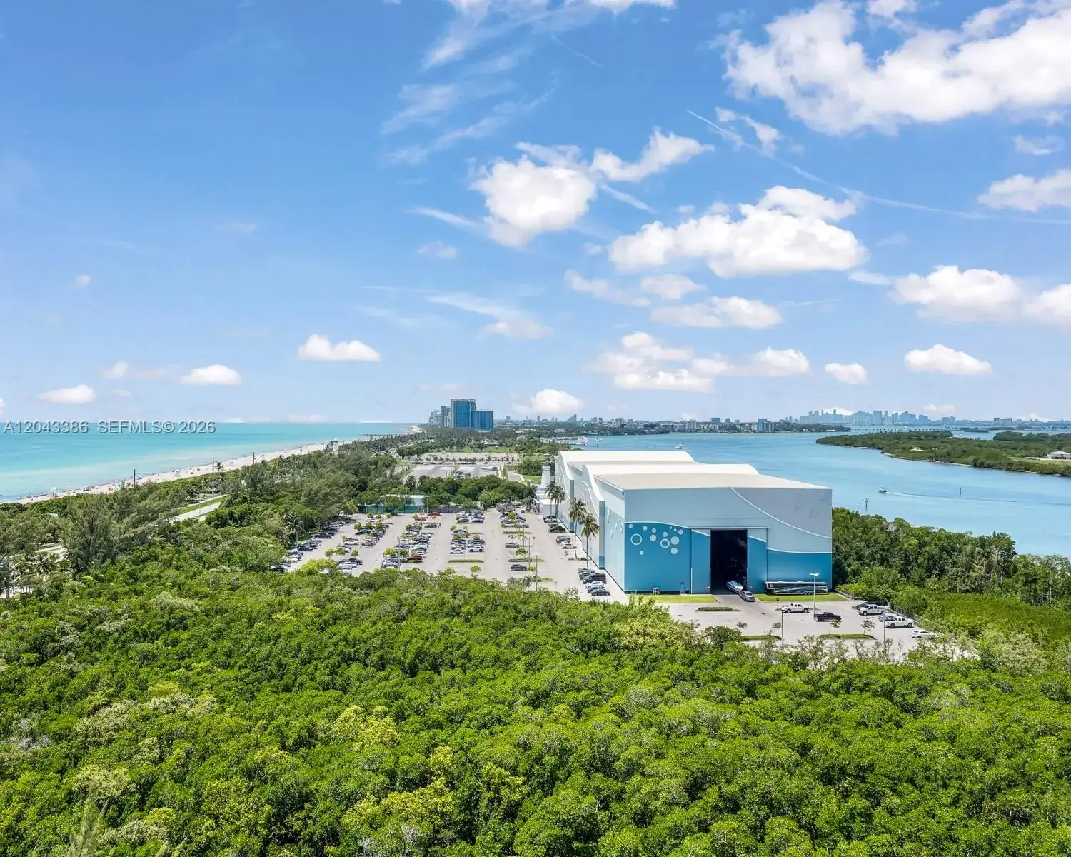 1 bedroom 1 bath Residential for sale at 100 Bayview Dr # 620, Sunny Isles Beach FL 33160