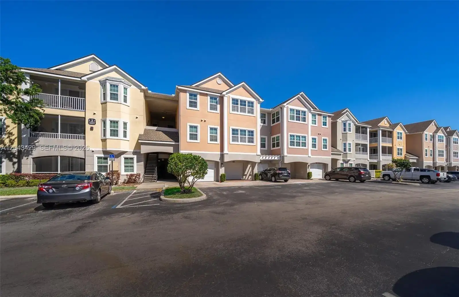 3 bedroom 2 bath Residential for sale at 6413 Astor Village Ave # 206, Orlando FL 32835