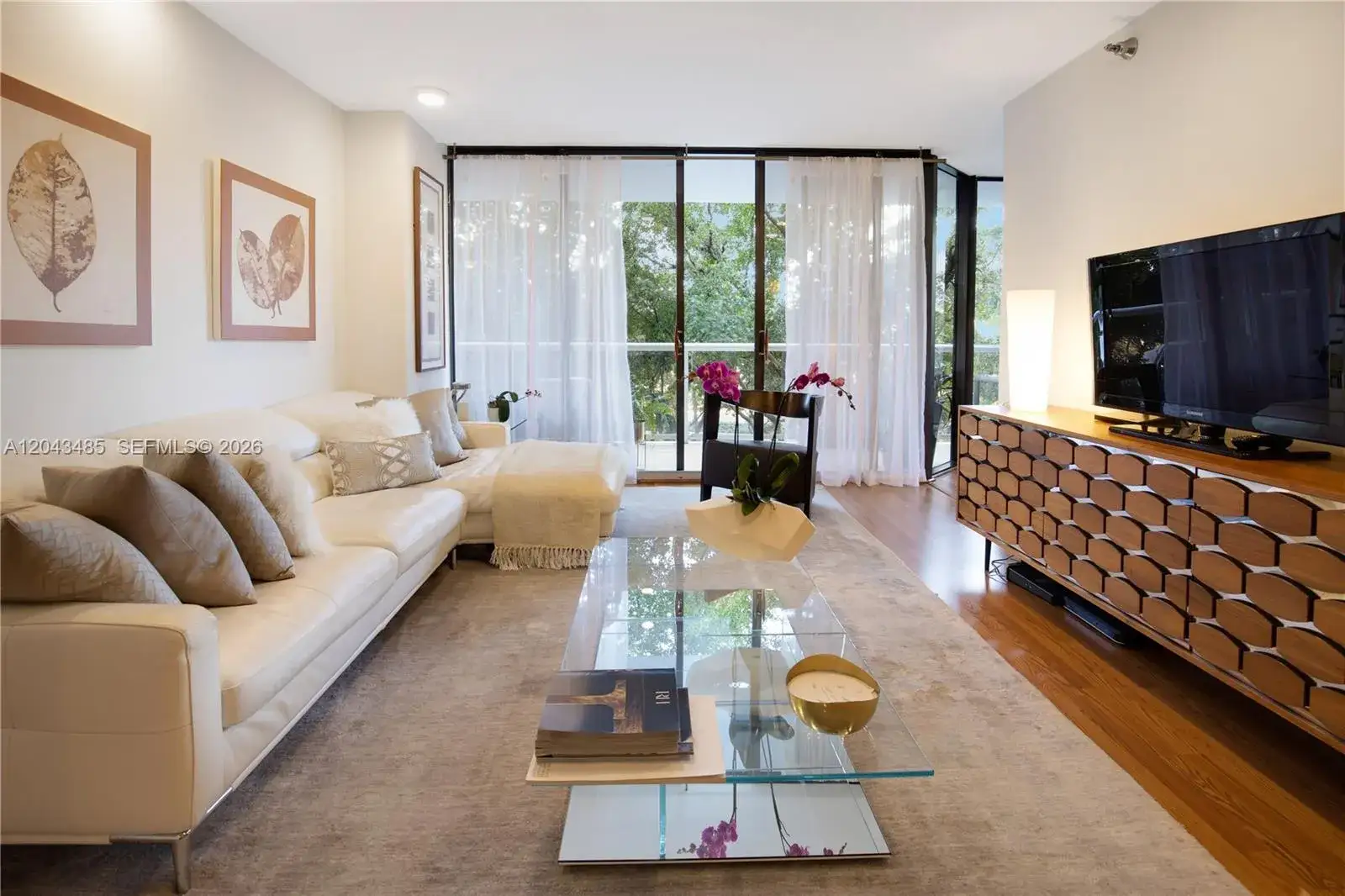 2 bedroom 2 bath Residential for sale at 3640 Yacht Club Dr. # 304, Aventura FL 33180