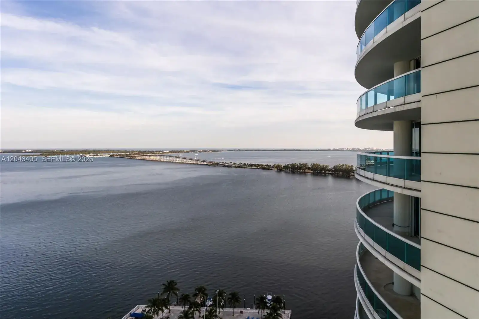 2 bedroom 2 bath Residential Lease for rent at 2127 Brickell Ave # 2504, Miami FL 33129