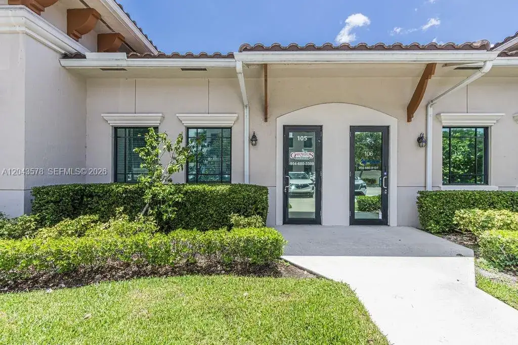 Commercial Sale for sale at 10600 Griffin Rd # 105, Cooper City FL 33328
