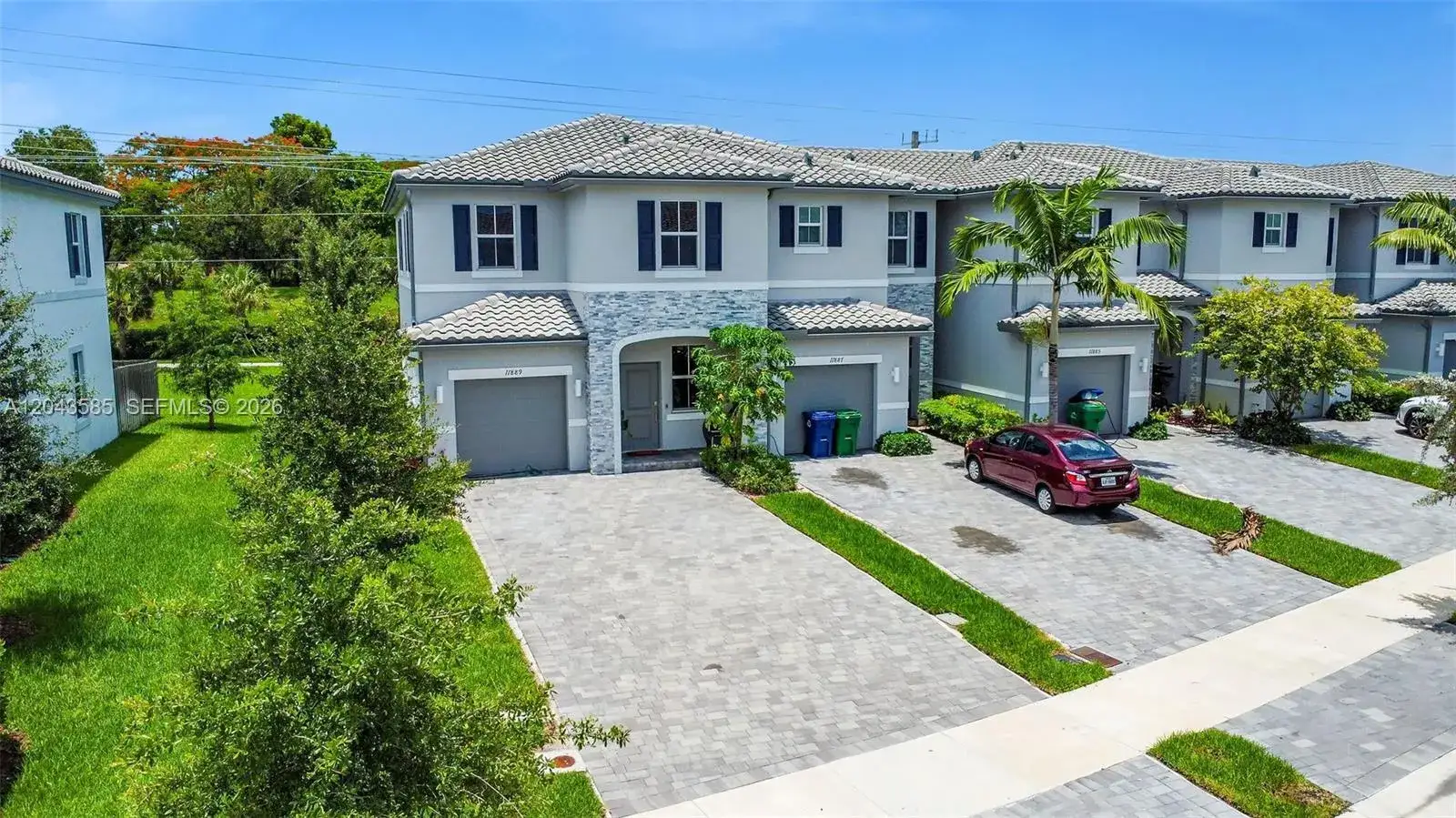 3 bedroom 3 bath Residential Lease for rent at 11889 NW 47th Mnr, Coral Springs FL 33076