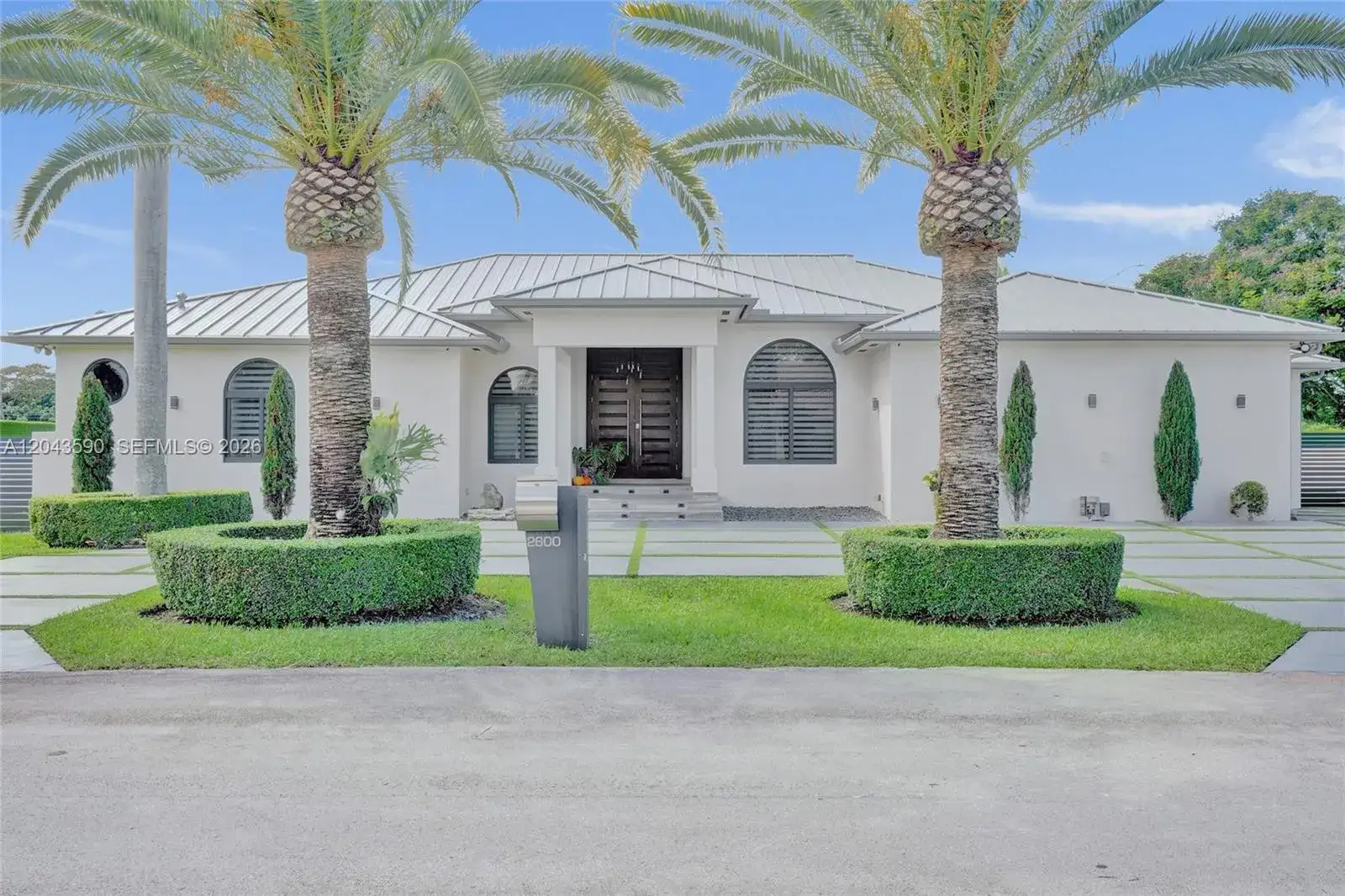 6 bedroom 4 bath Residential Lease for rent at 2600 SW 128th Ct, Miami FL 33175