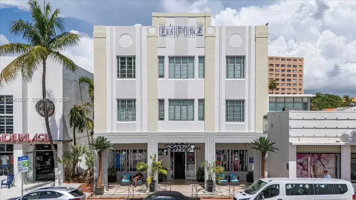 2 bedroom 1 bath Residential for sale at 750 Collins Ave # 306, Miami Beach FL 33139