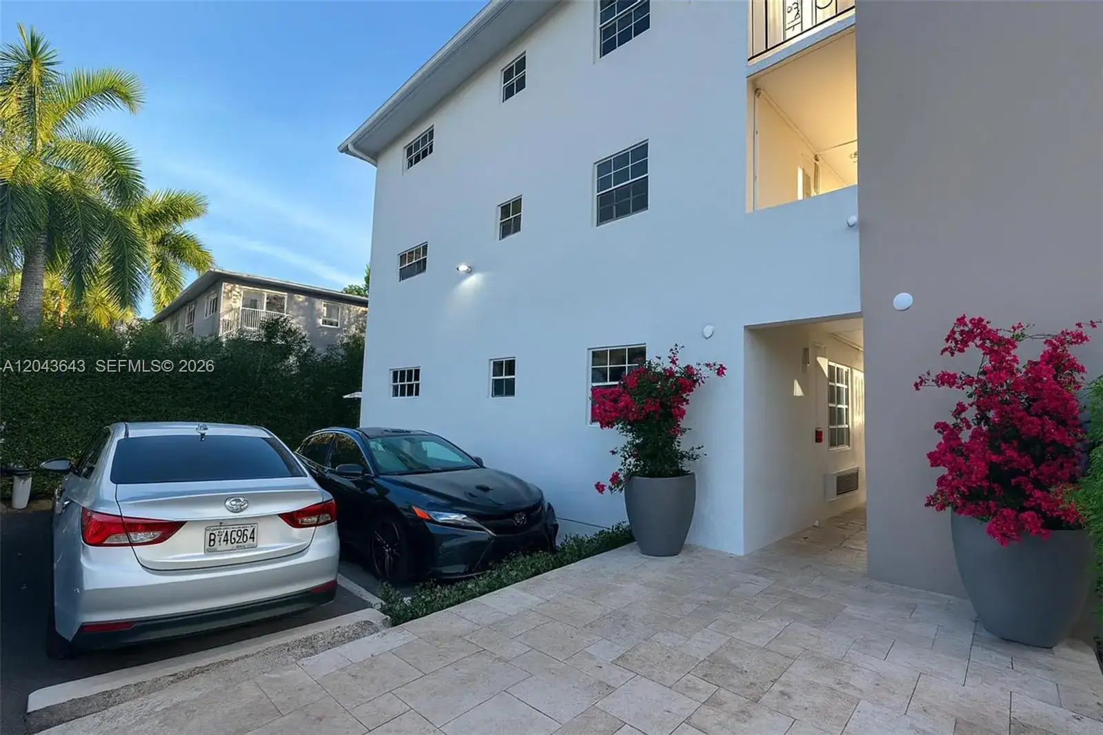 2 bedroom 1 bath Residential Lease for rent at 3270 W Trade Ave # 14, Miami FL 33133