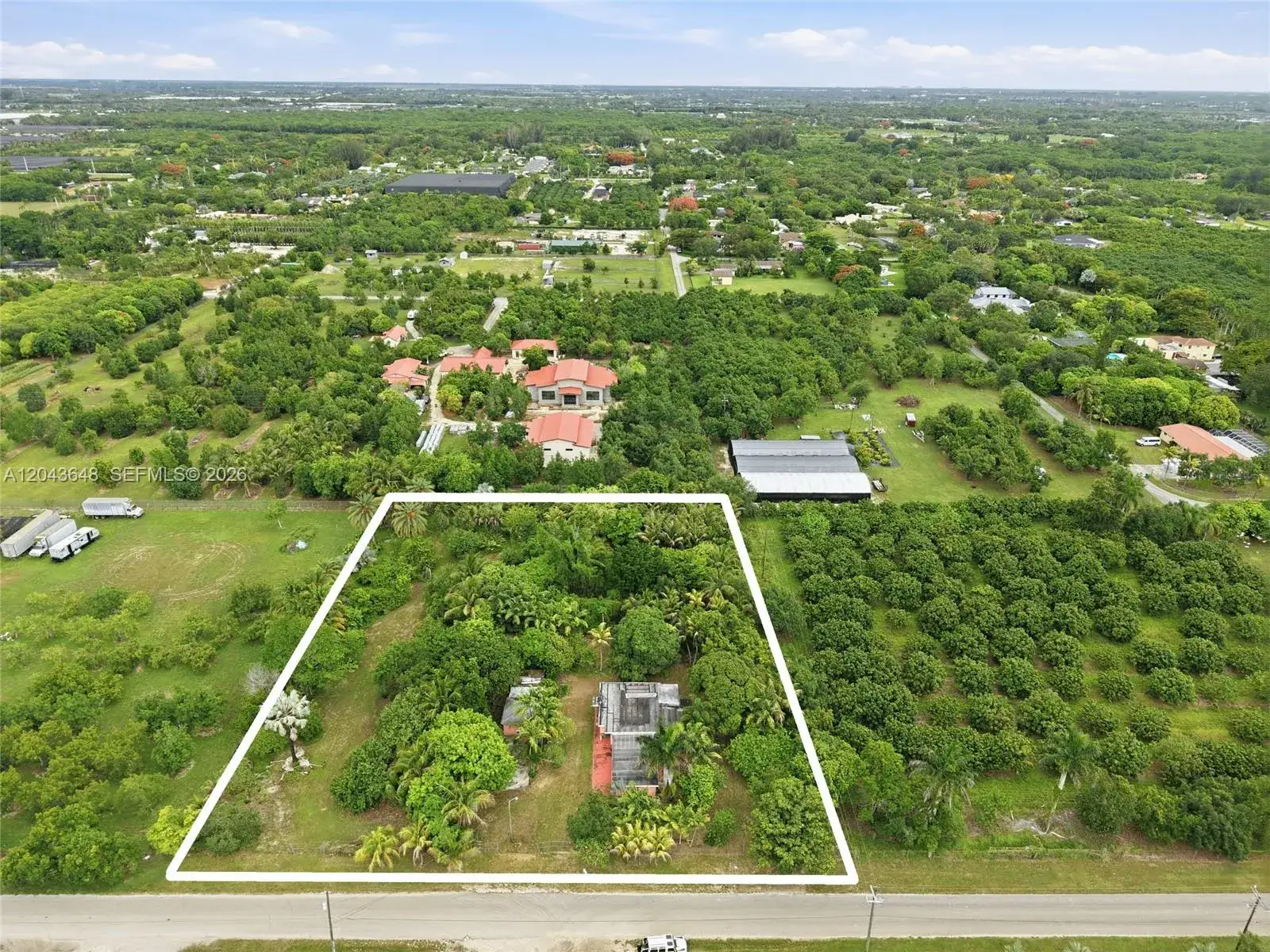 3 bedroom 2 bath Residential for sale at 15401 SW 240th St, Homestead FL 33032