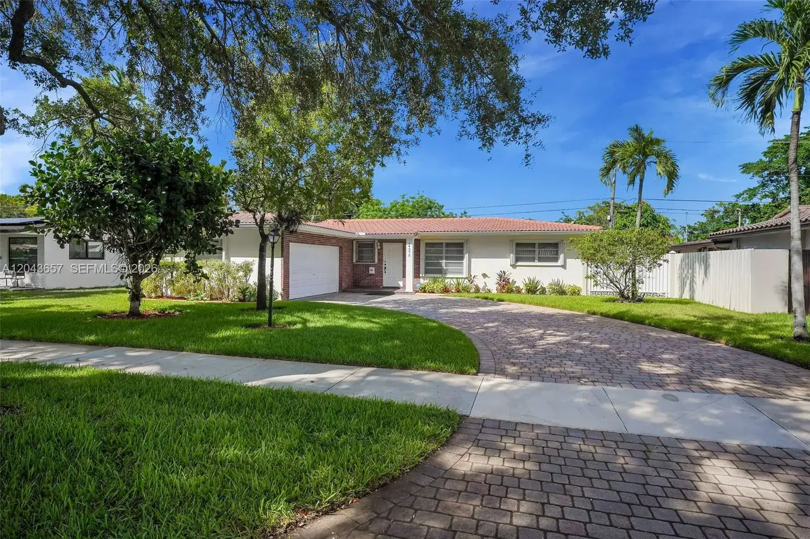 3 bedroom 2 bath Residential for sale at 14375 Lake Candlewood Ct, Miami Lakes FL 33014