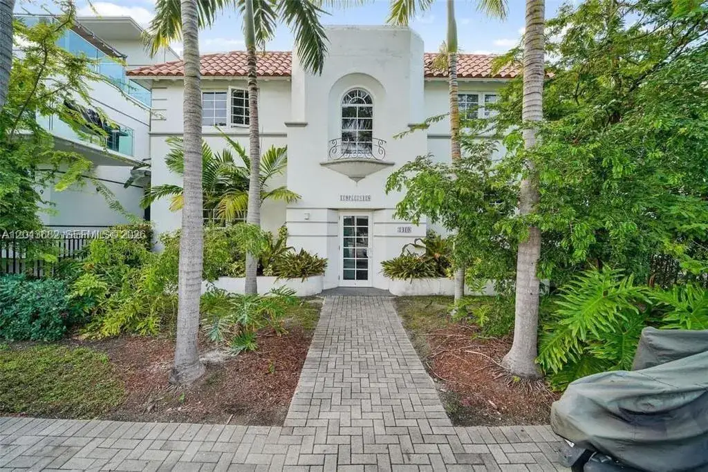 2 bedroom 2 bath Residential Lease for rent at 1410 Euclid Ave # 1, Miami Beach FL 33139