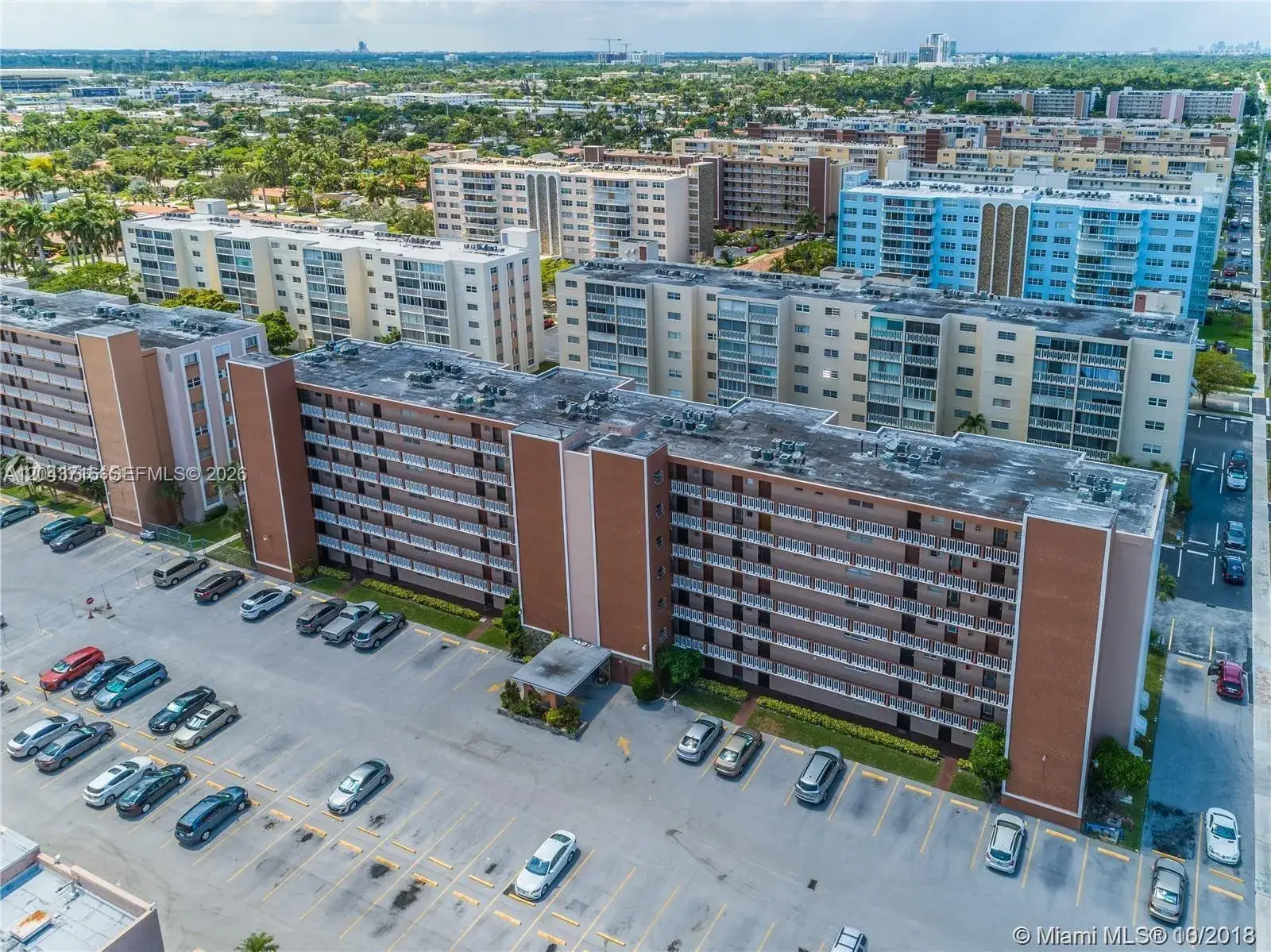 1 bedroom 1 bath Residential Lease for rent at 320 NE 12th Ave # 303, Hallandale Beach FL 33009
