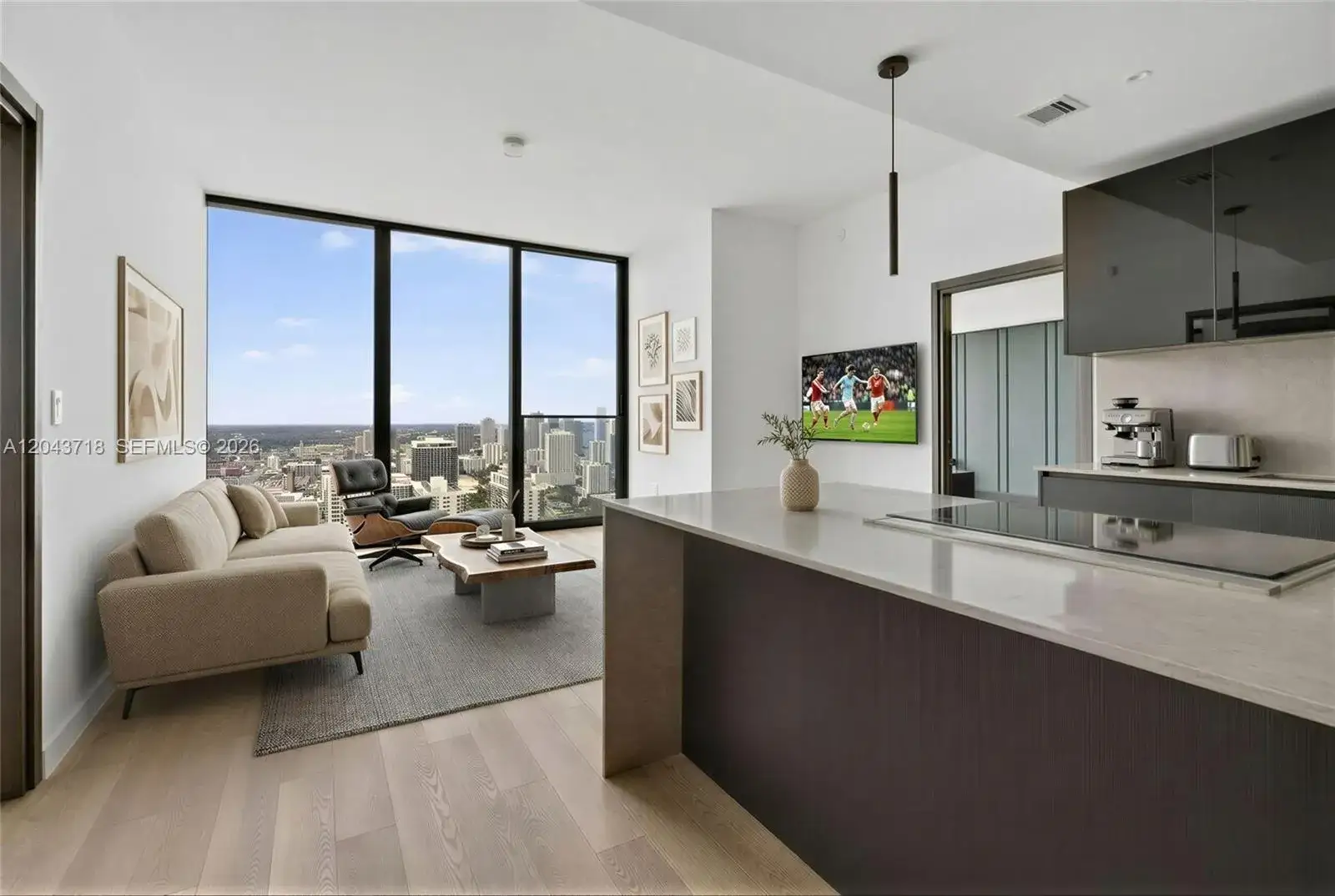 2 bedroom 2 bath Residential for sale at 20 NE 11th # 4701, Miami FL 33132